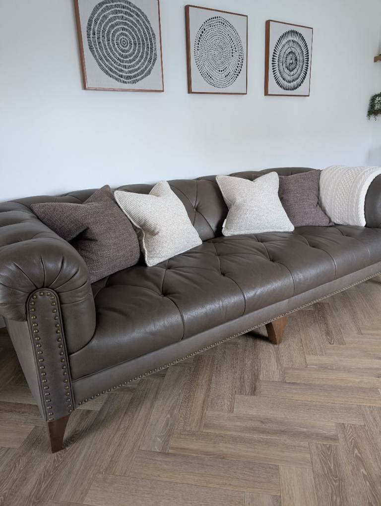 Alexander James 3 seater leather sofa grade A 