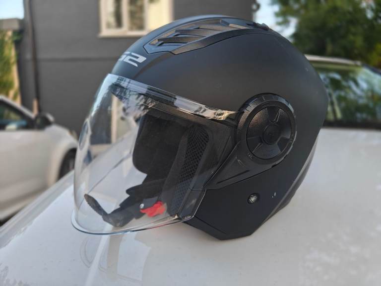 LS2 Airflow II Motorcycle Helmet - Matte Black, As Good As New