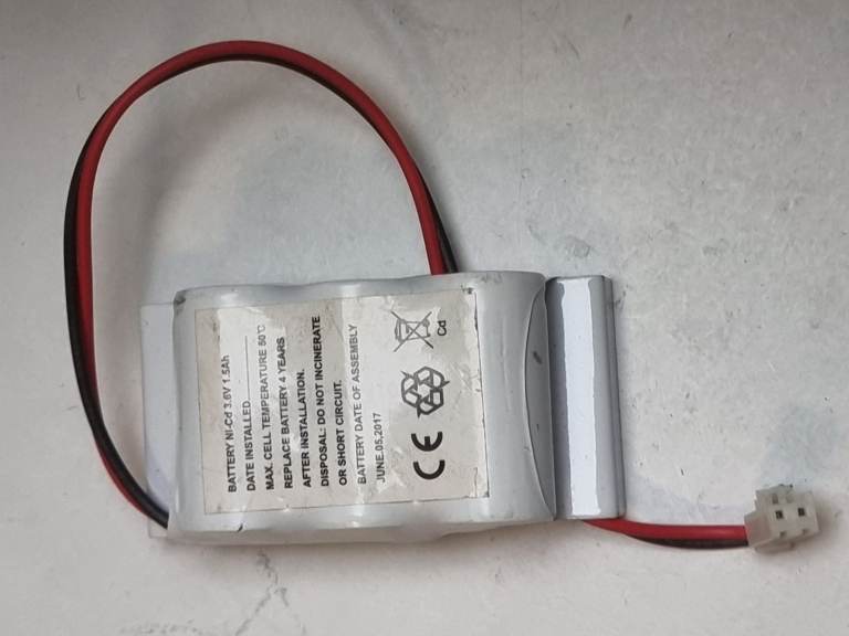 Ni-Cd 3.6V 1.5Ah Battery Pack - Good Condition