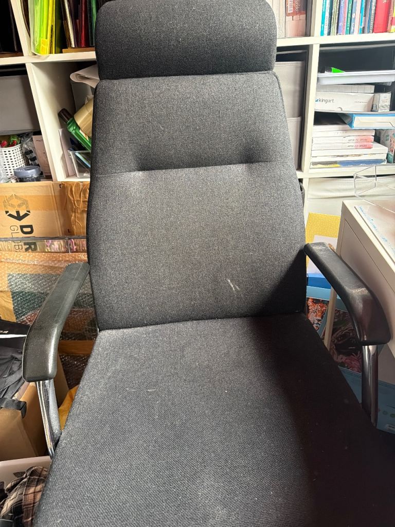 Black Fabric Office Chair with Armrests – Good Condition