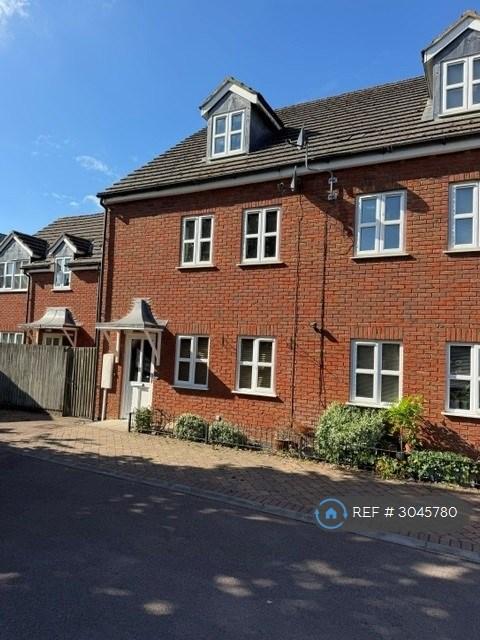 4 bedroom house in Station Road, Oakham, LE15 (4 bed) (#3045780)