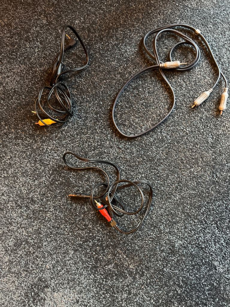 3.5 to L/R speaker cable x 3