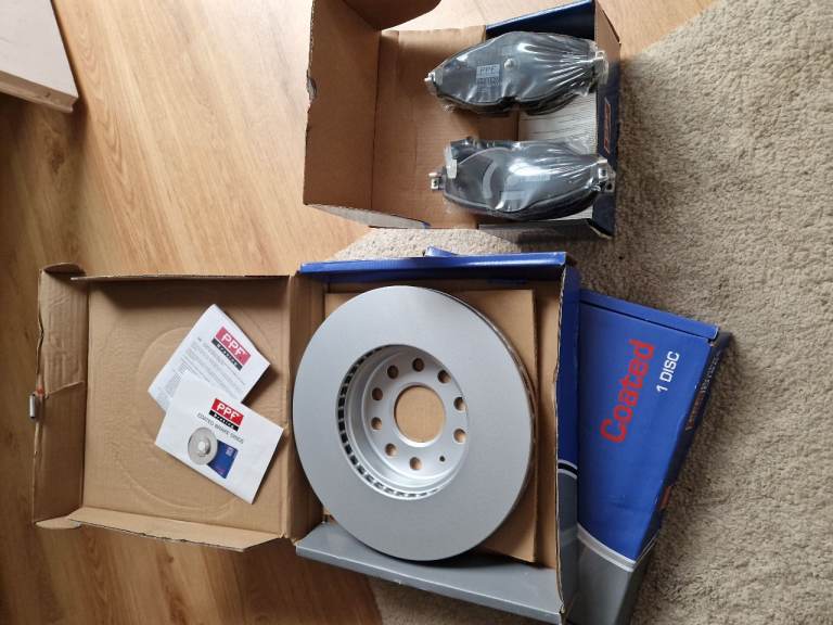 Seat Ateca front brake discs and pads for 2018 1.6TDI model