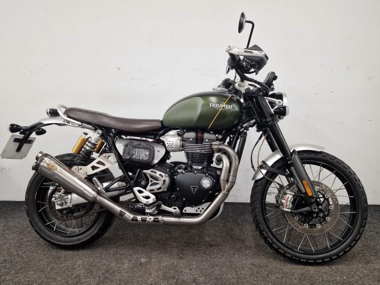 TRIUMPH SCRAMBLER 1200 XC *** HEATED GRIPS - ZARD EXHAUST - 1 OWNER ***