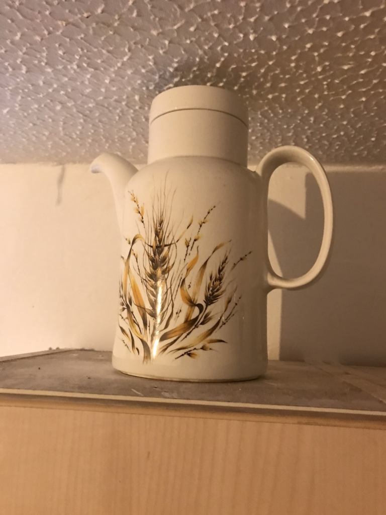 Porcelain jugs 