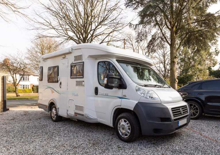 Stunning Fixed Bed low-profile motorhome, under 6m!