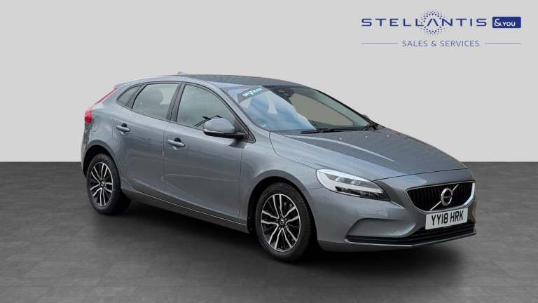 2018 Volvo V40 2.0 T2 Momentum Hatchback 5dr Petrol Manual Euro 6 (s/s) (122 ps) Hatchback Petrol...