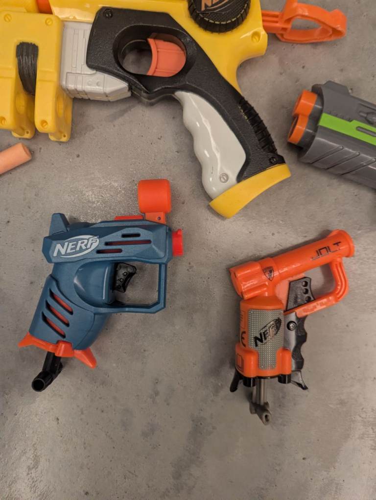 Nerf Gun Bundle - 7 Blasters & 70 Bullets 