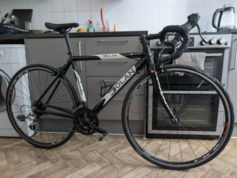 Dolan Preffisio road bike, 51cm, new saddle, post, chain and pads