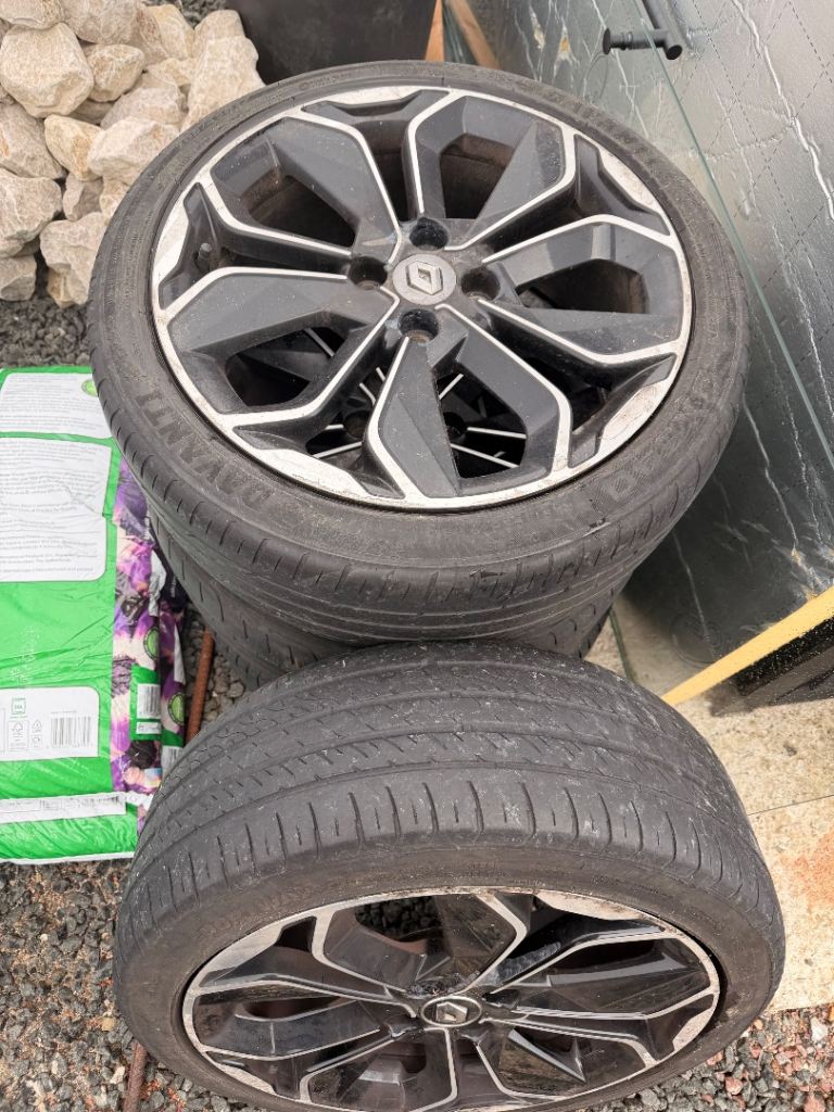 4 x Renault Clio Alloys