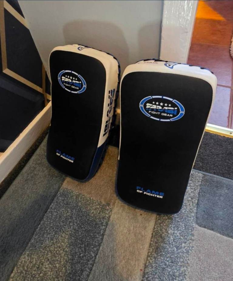 Kickboxing and boxing pads [5 pairs]