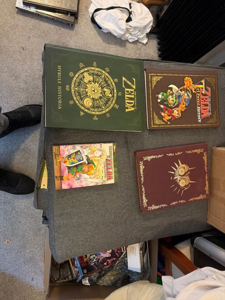 Zelda guide booked and rare manga  