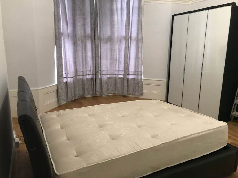  Spacious Double Room, Central City, Available Now, Fully Furnished, Bills All Included, PL4