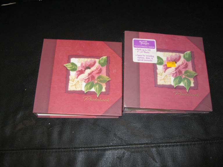 FREE PHOTO ALBUMS,   TOTTENHAM N17 0NL