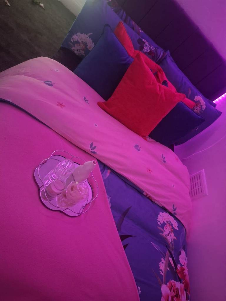 stunning flat in urmston 