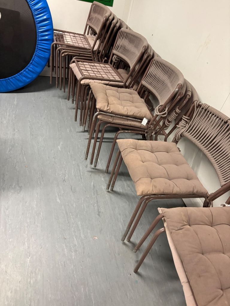 25 chairs 