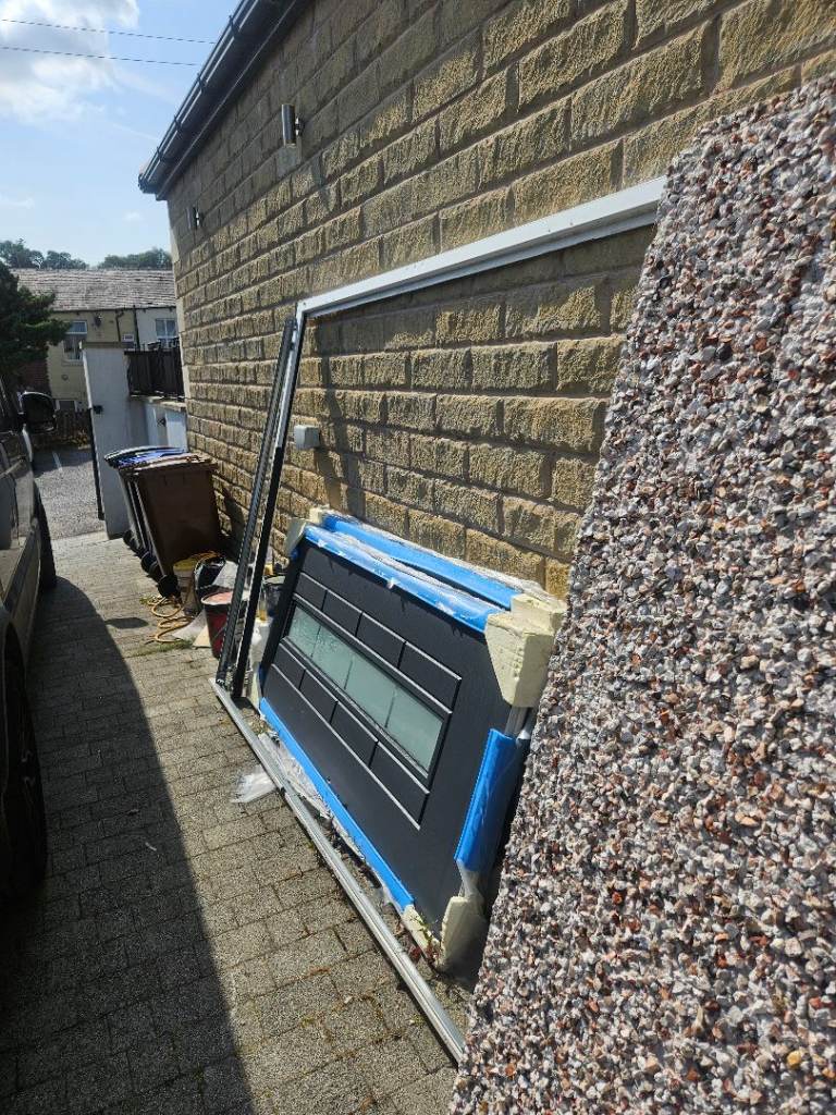 Concrete Gravel Boards and Fence Panels – Good Condition