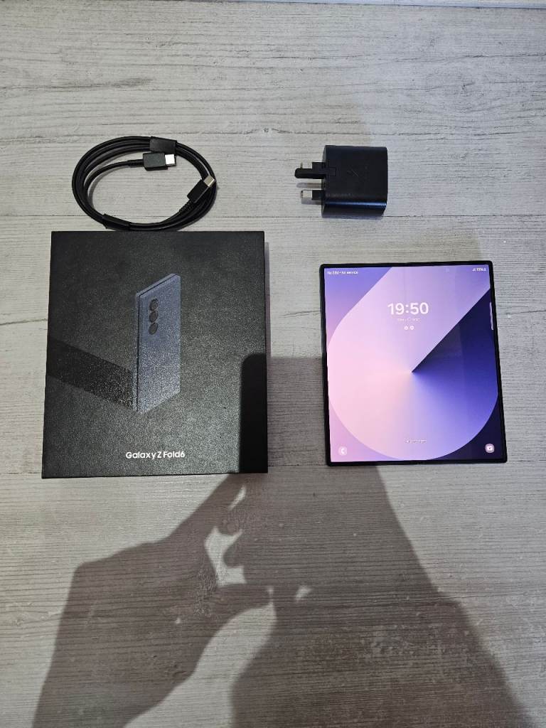 Immaculate Samsung Fold 6 5G 256GB Unlocked Dual Sim Blue