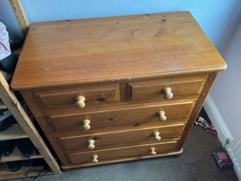 SOLID PINE CHEST OF DRAWERS 