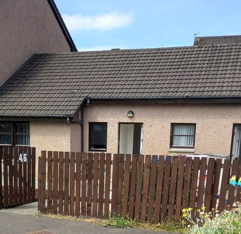 Looking for 2 bed house Renfrewshire or outskirts 