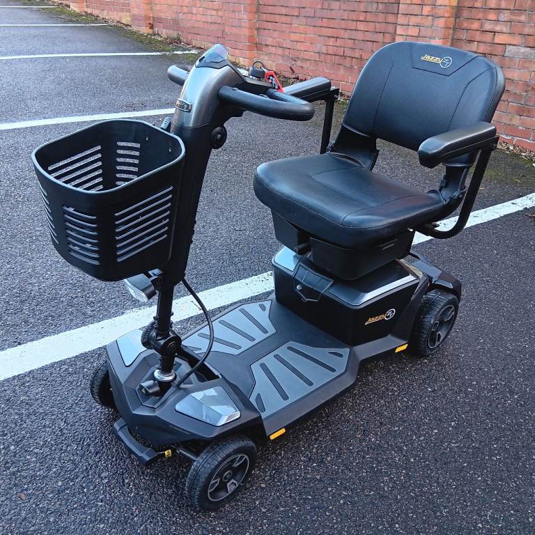 Used Pride Jazzy Zero Turn 8 ZT8 super agile mobility scooter