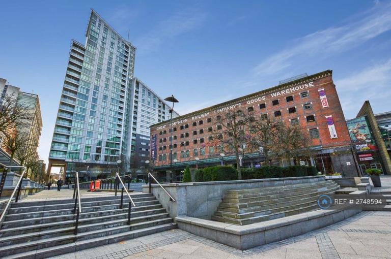 2 bedroom flat in Watson Street, Manchester, M3 (2 bed) (#2748594)