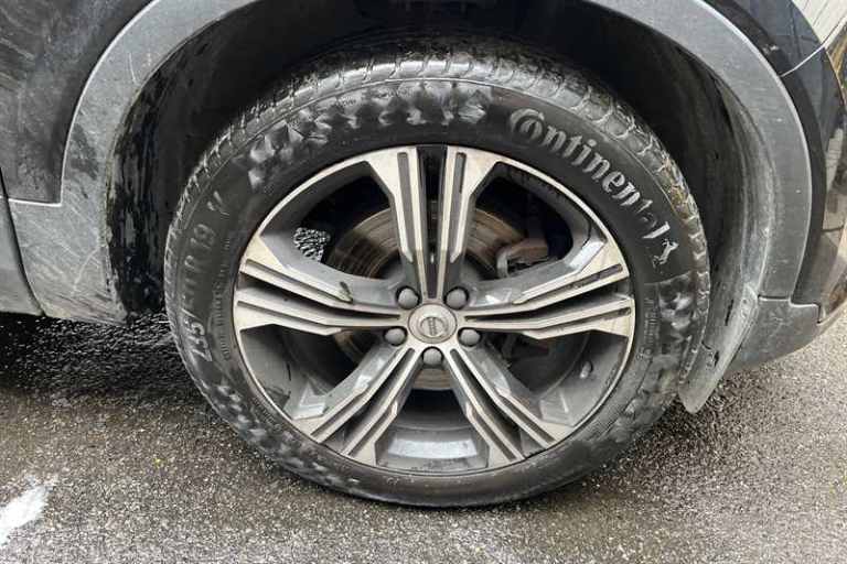 2020 Volvo XC40 2.0 D4 Inscription Pro SUV 5dr Diesel Auto AWD Euro 6 (s/s) (190 ps) SUV Diesel A...