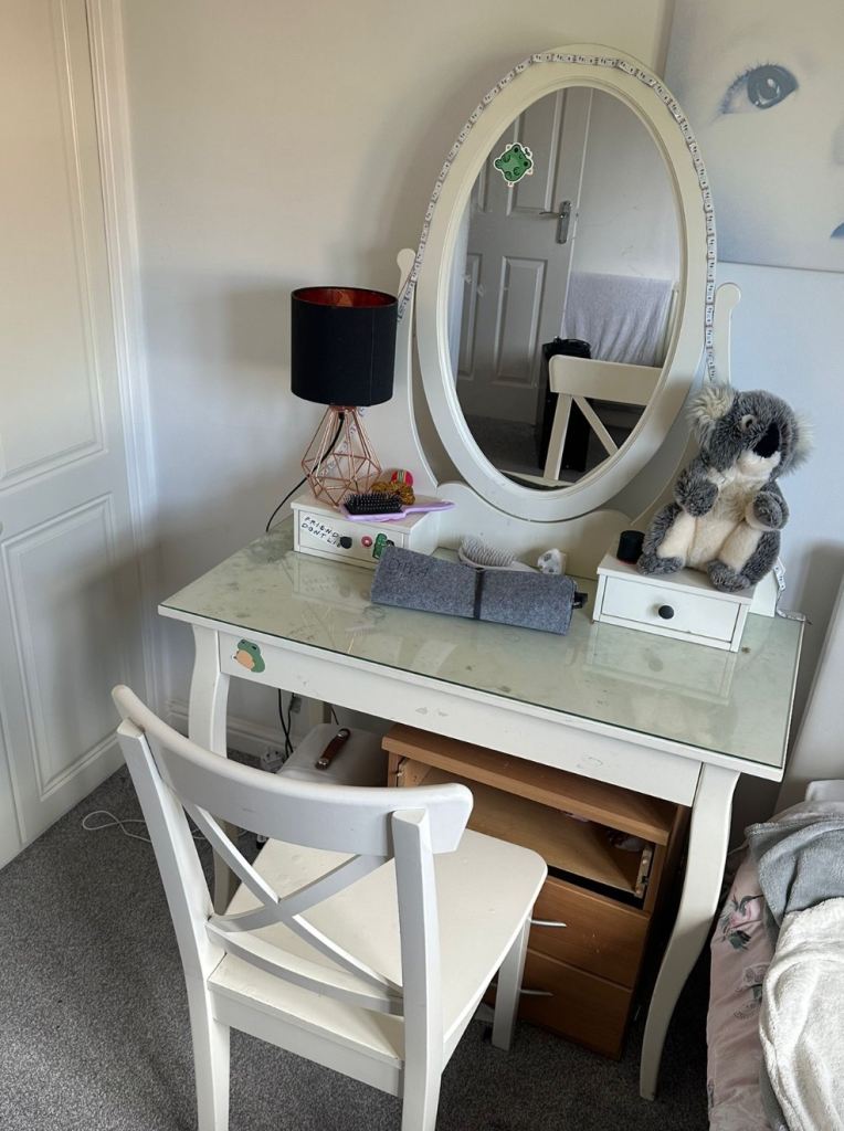 Dressing table with mirrors, storage and chair