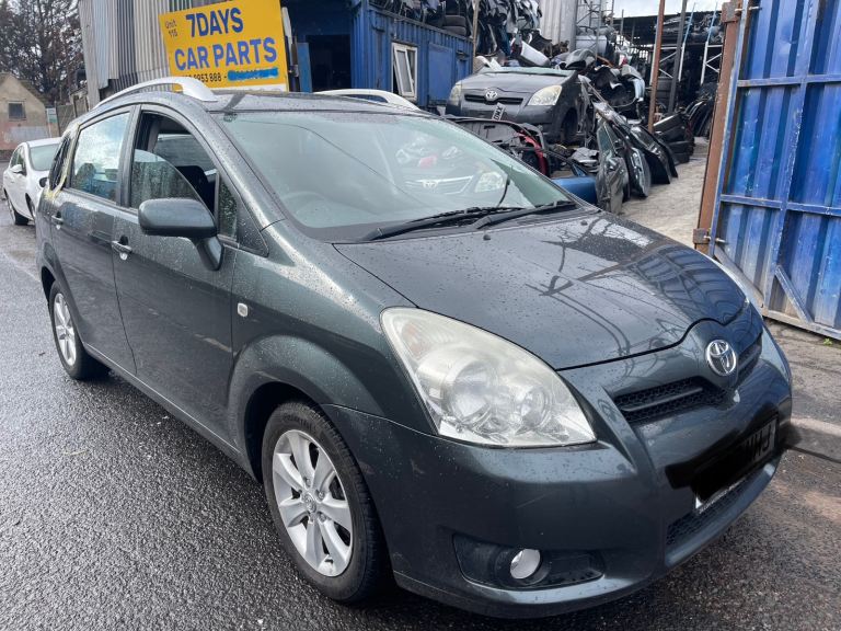 07 Corolla Verso 1.8 Petrol Semi-Auto Green BREAKING parts