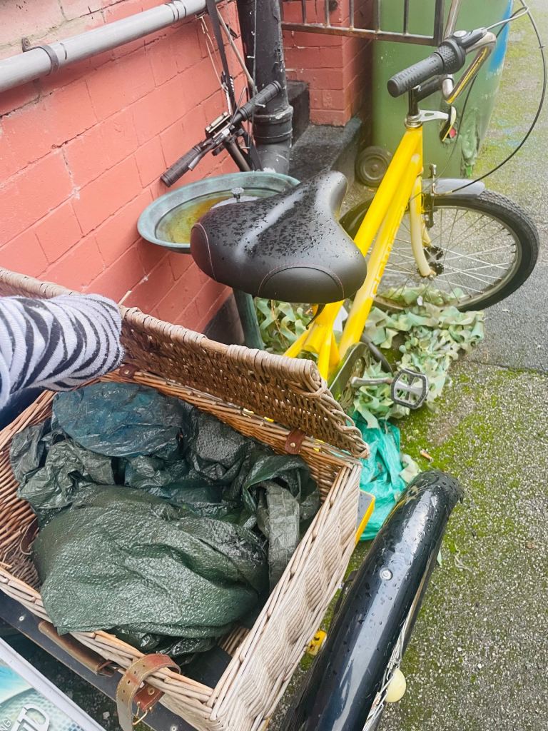   Spring clean : Leeds Utd memorabilia + drill, PA, Mics, Phones, smart phones and more .. LS9