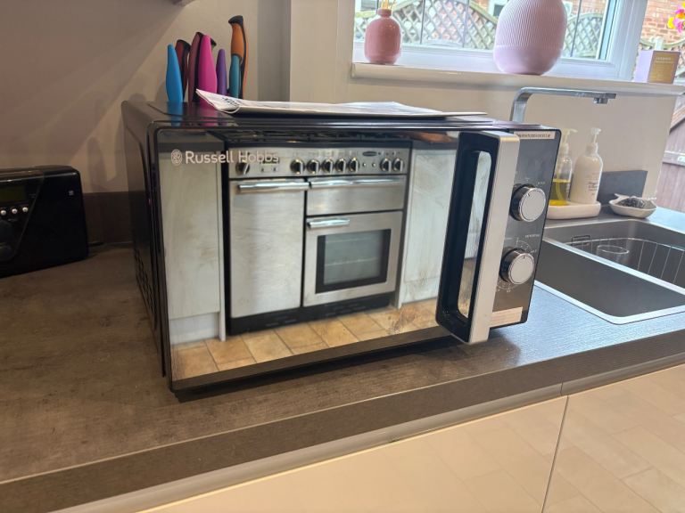 Russell Hobbs Microwave Oven NEW