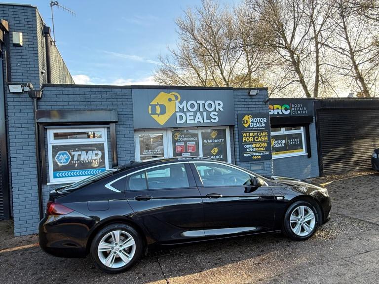 2019 Vauxhall Insignia 1.6 Turbo D ecoTec Tech Line Nav 5dr HATCHBACK DIESEL Manual