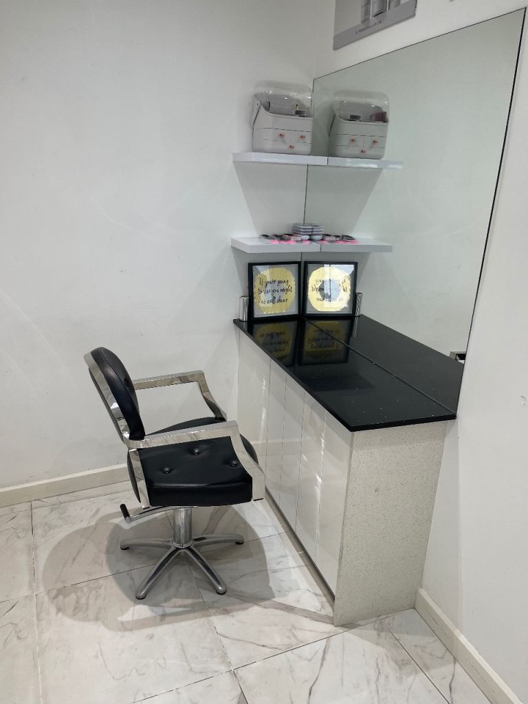 Beauty Room to Rent in Harrow, London- £550 per Month