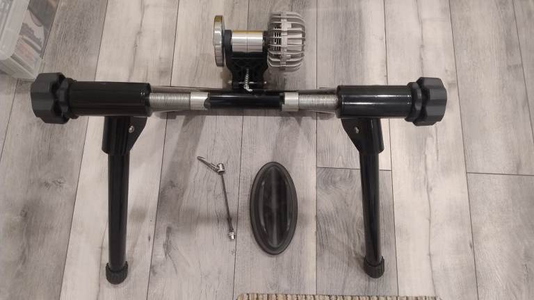 Turbo Trainer Planet X Hydraulic