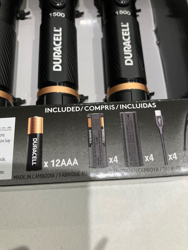 Duracell 1500 lumen 4 pack hybrid LED hand torches with batteries, new in box