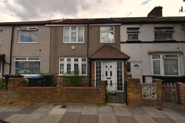 4 bedroom house in London, N9