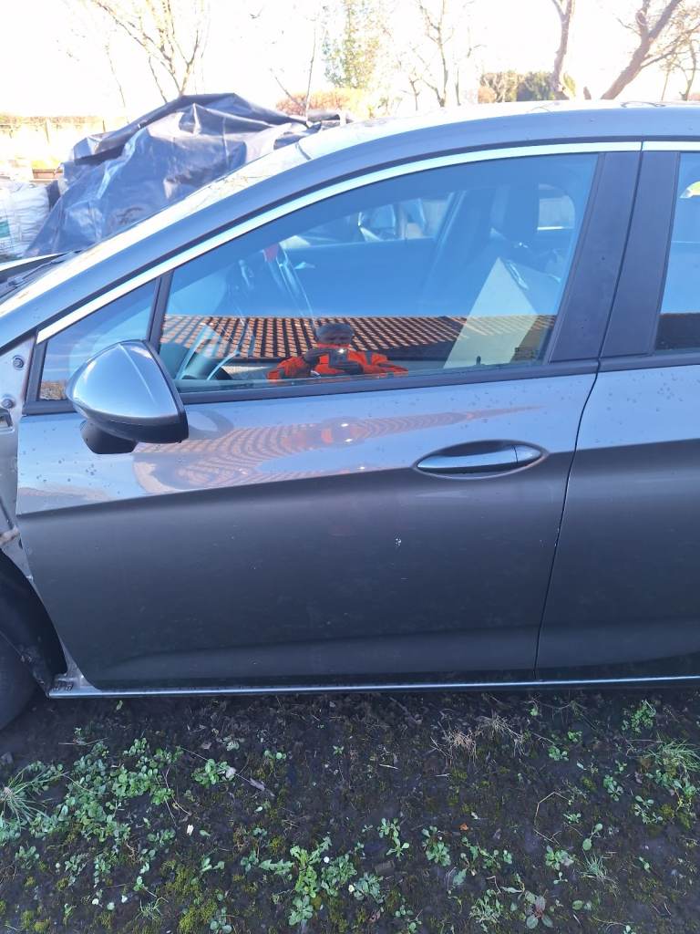 Vauxhall astra k mk7 front passenger door 