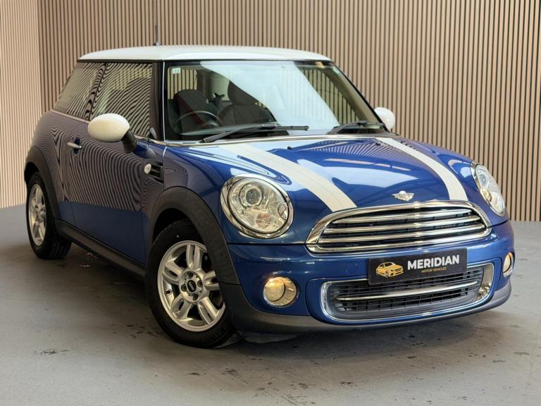 2012 MINI Hatch 1.6 Cooper Hatchback 3dr Petrol Steptronic Euro 5 (122 ps) Hatchback Petrol Autom...