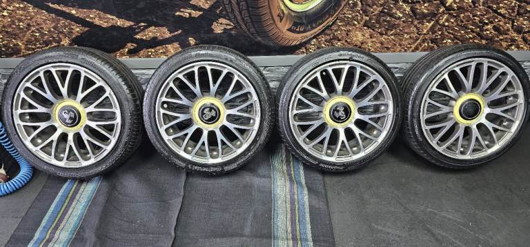 Fiat 500 Genuine 17 alloy wheels + 4 x tyres 205 45 17