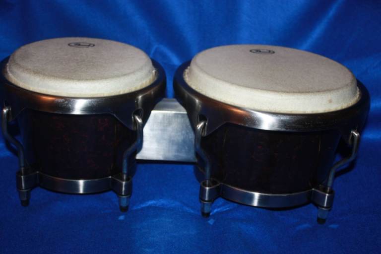 Pearl Primero Pro Fibreglass Bongos 7in + 8.1/2in Wine Red Marble Finish ~ £80 ono