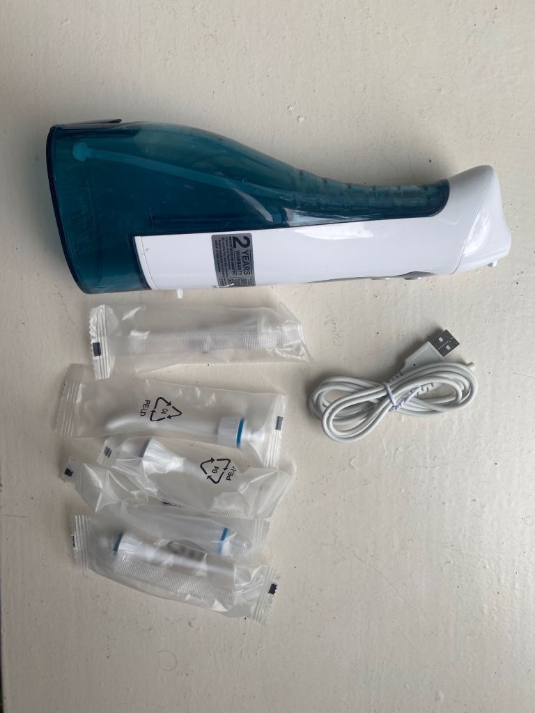Hangsun water flosser