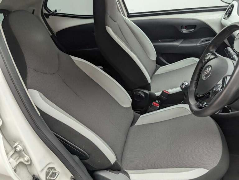 2018 Toyota AYGO 1.0 VVT-i x-press Hatchback 5dr Petrol Manual Euro 6 (68 ps) - REVERSE CAM  HATC...