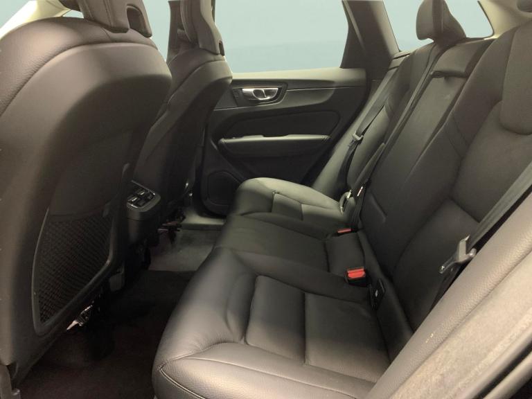 2022 Volvo XC60 2.0 B5P Plus Dark 5dr AWD Geartronic ESTATE PETROL Automatic