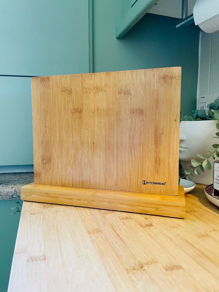 KITCHENDAO Magnetic Knife Block – Bamboo, As Good As New