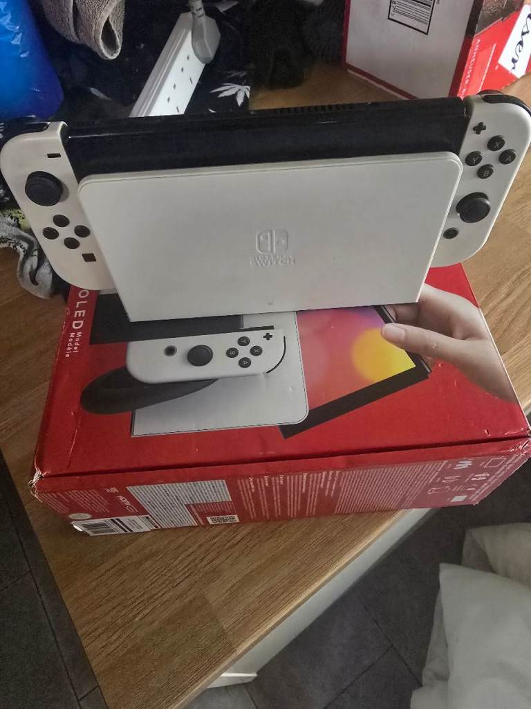 Switch console 