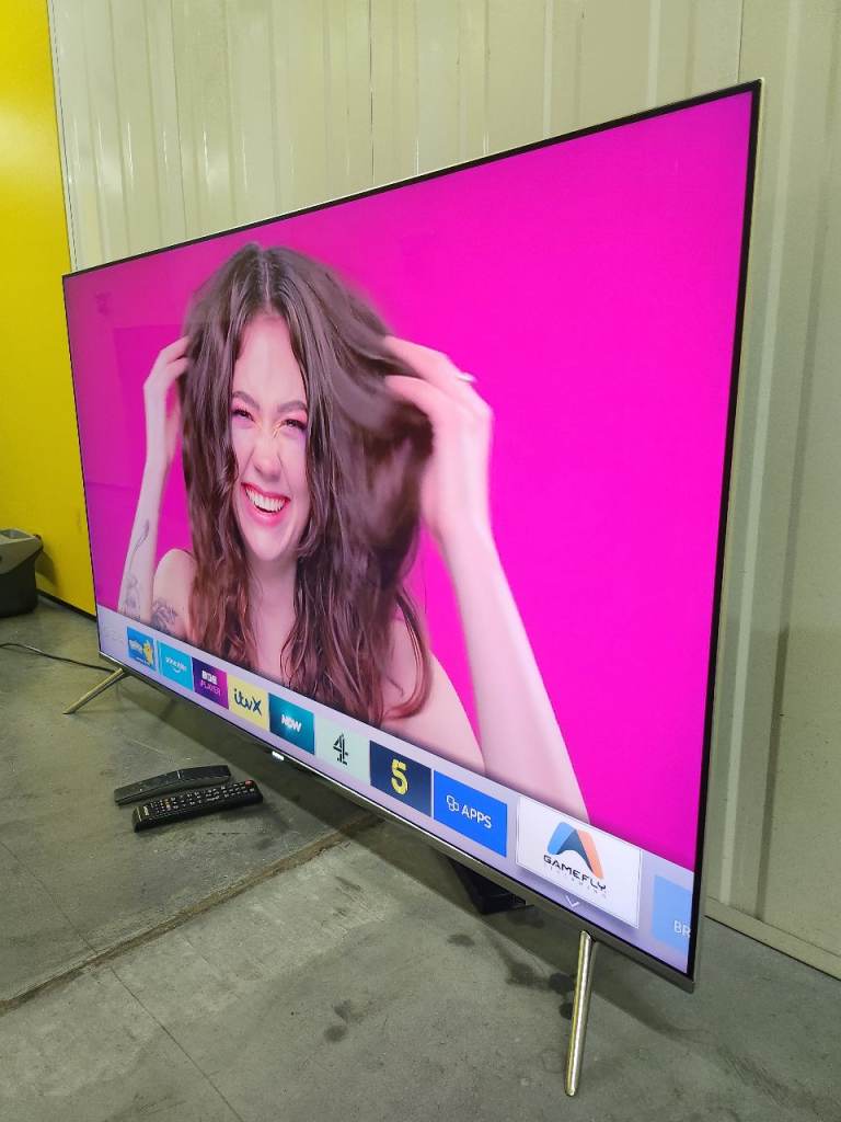 55" Samsung QLED 4K SMART QUANTUM Processor Crystal UHD LED WiFi TV with Accessories £255