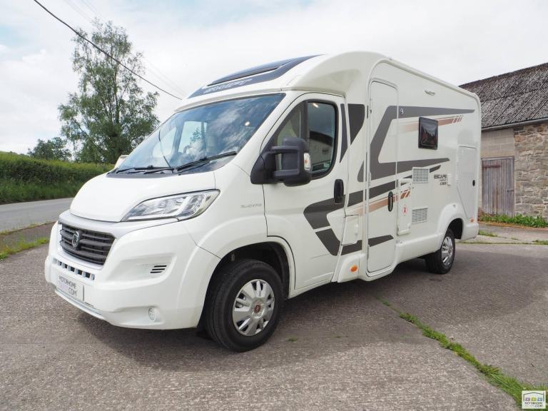 Swift Escape C205, 3 Berth/4 Belt, Fixed bed, Under 6m, 3500Kg, Garage