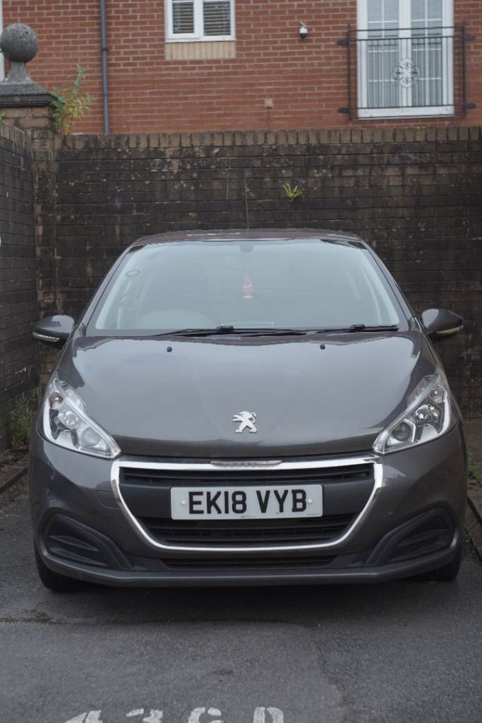 PEUGOT 208 AUTOMATIC