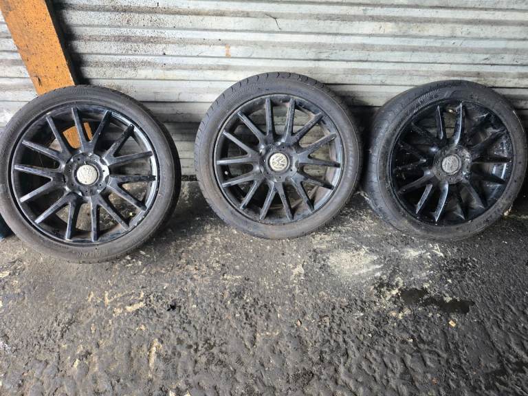 Golf mk5 wheels (Only 3)