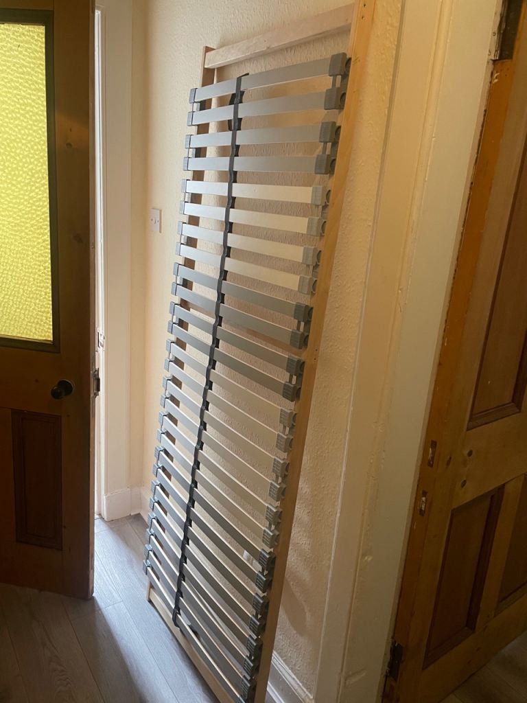 Free single bedframe slats